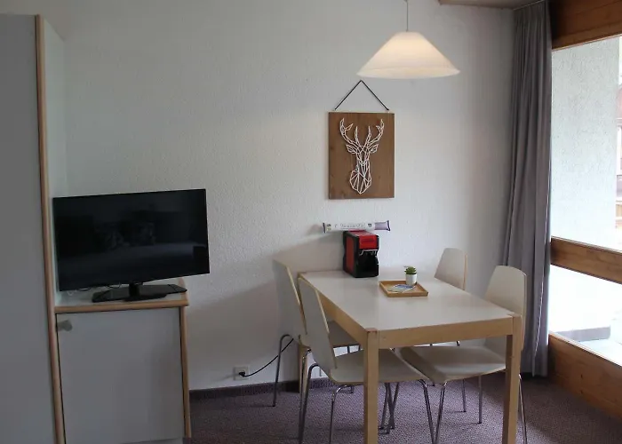 - Elements Grindelwald