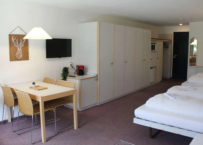 - Elements Grindelwald